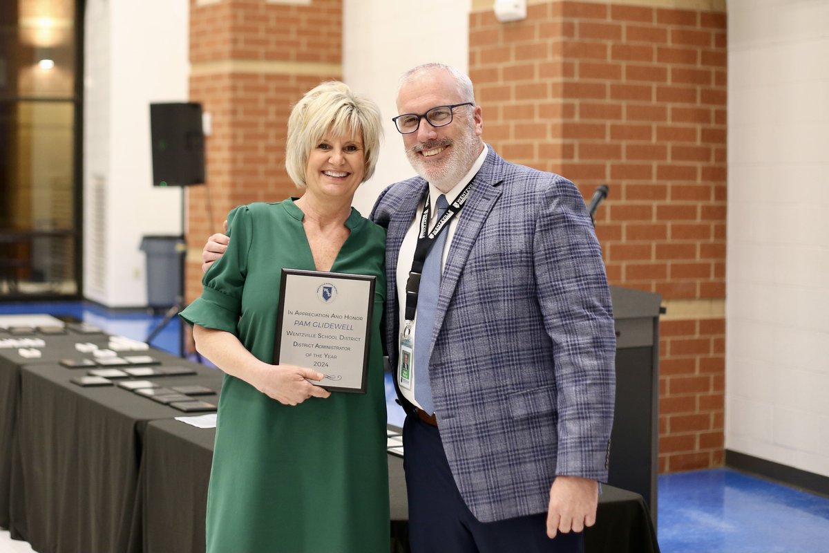 Last night, we celebrated our distinguished teachers and staff at our annual Awards Banquet! 🥳 Read more: bit.ly/WSD24AwardsBan…. #WeAreWentzville