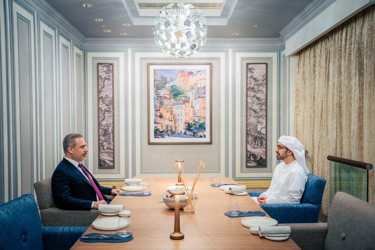 Abdullah bin Zayed receives @HakanFidan and discuss 🇦🇪-🇹🇷 relations, as well as the latest developments in the region.