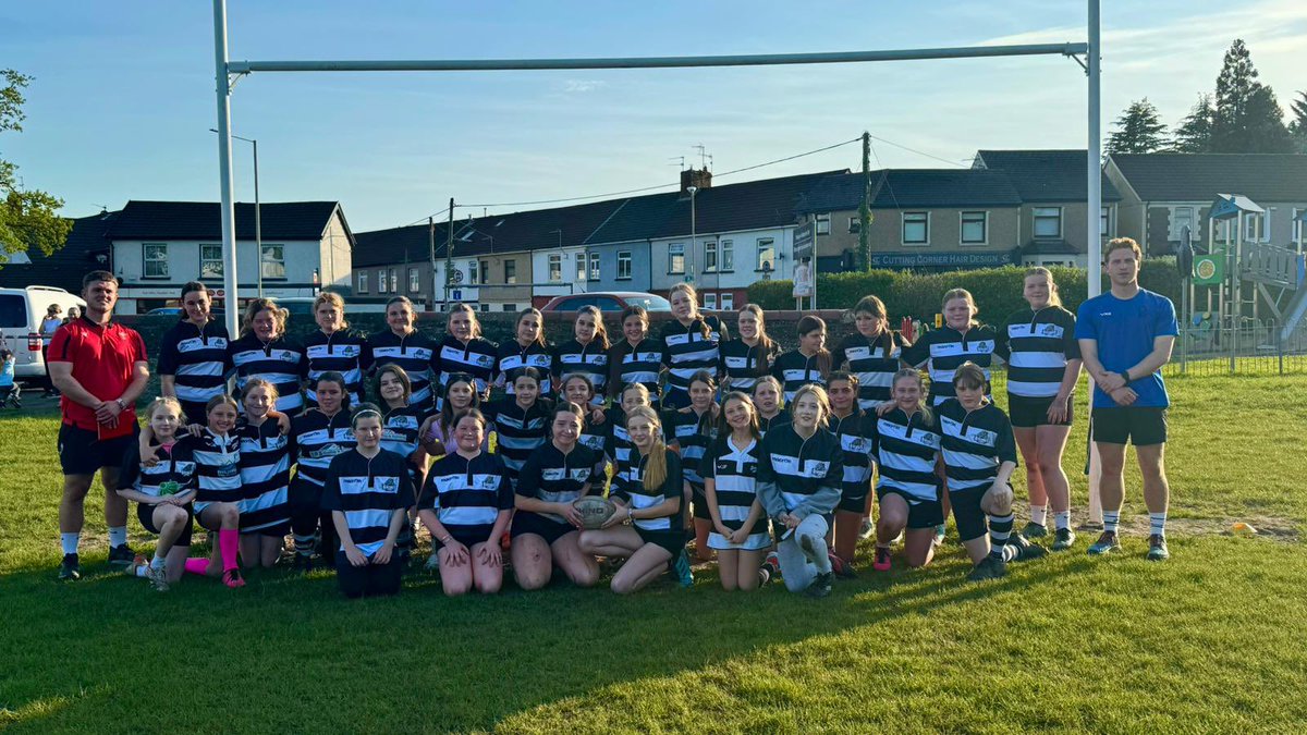 Fantastic turnout from the girls tonight!

#oneclub 💙💛 <a href="/LlantwitRFC/">Llantwit Fardre RFC</a> | <a href="/Llantwit_MandJ/">Llantwit Fardre RFC Mini & Juniors</a> | <a href="/RhinosGirls/">Rhinos Female Rugby Hub</a>