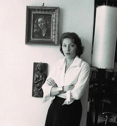 La sera del 9 maggio 1945 Clarice Lispector scriveva alle sorelle: “Questo  pomeriggio ho posato per l’ultima volta per De Chirico. È famoso in  tutto il modo. Ha quadri in quasi ogni museo. Il mio è piccolo ma  magnifico, una bellezza, espressivo e tutto.'