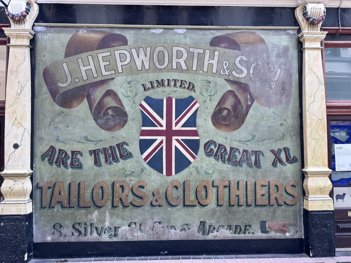 Dropped the girls off at @NewTheatreHull for #Grease so I had a mooch around #Hull @shipsinthesky63 my favourite girl at @CityHallHull onto the #marina & then @HepworthsArcade then retail therapy at @blacks_online What a beautiful day.