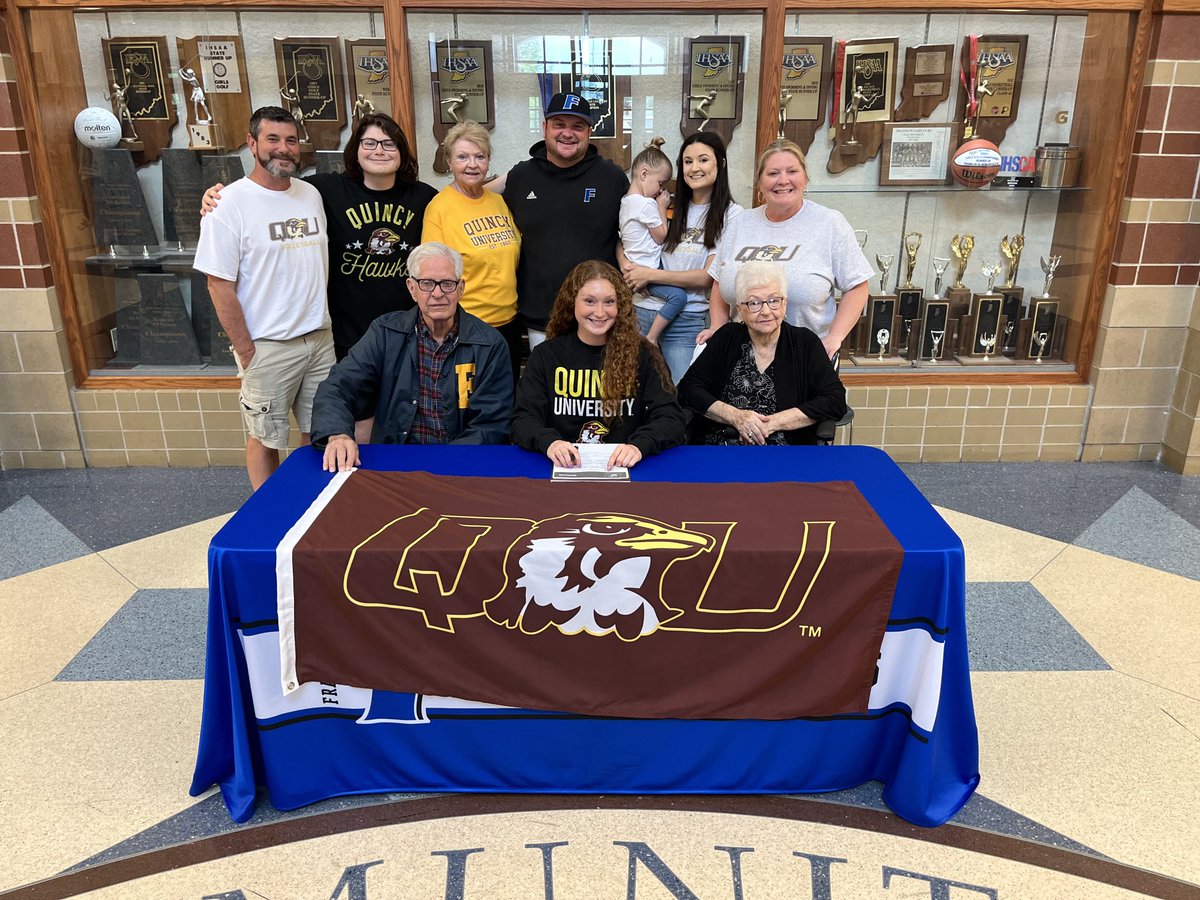 GoGrizzlyCubs's tweet photo. Congratulations to Kennedy Urban on her commitment to Quincy University to continue her academic and volleyball career! ⁦@QUHawksWVB⁩ https://t.co/fezqkYNLlB