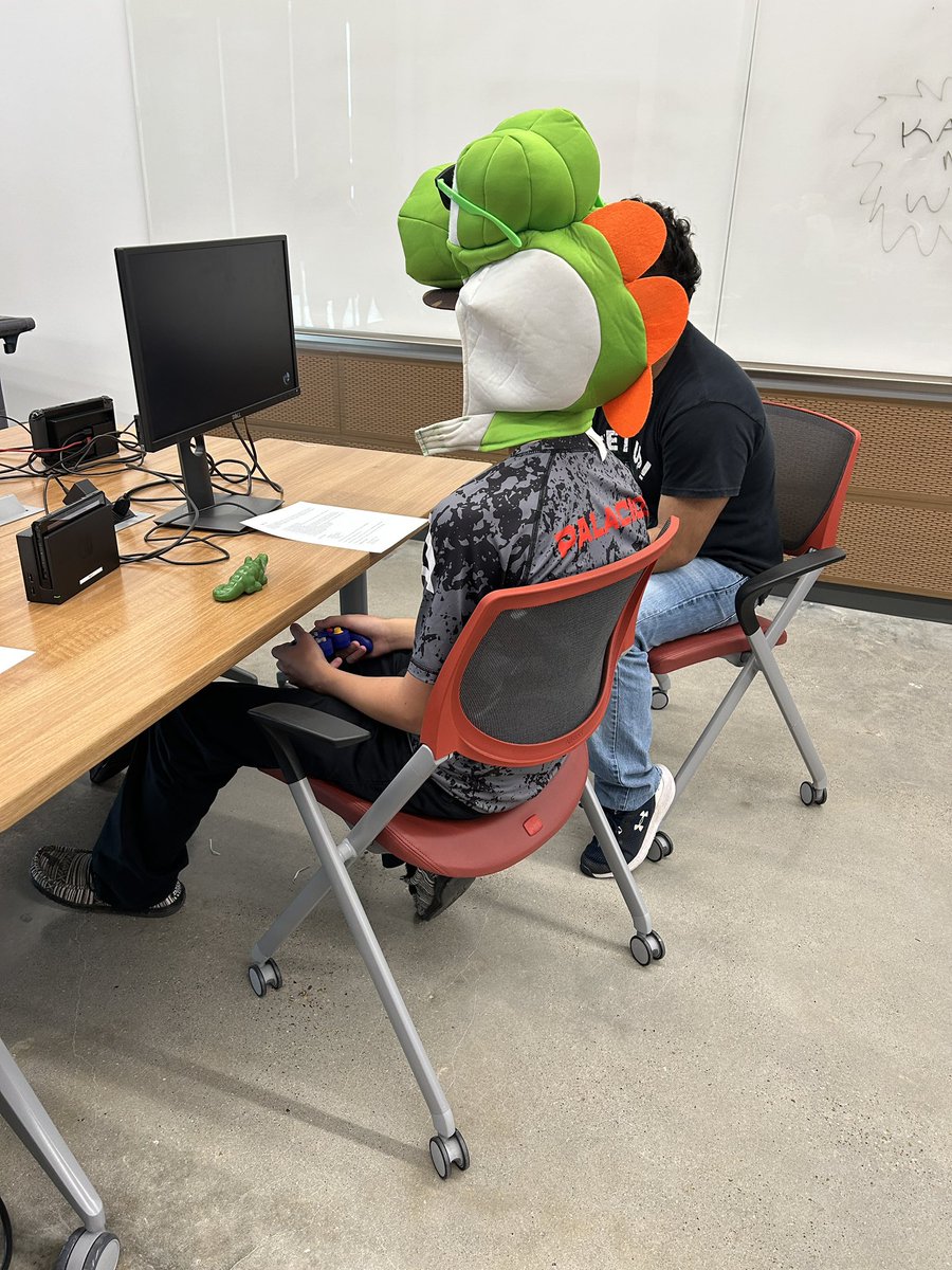 MrsGerb's tweet photo. @PalaciosIsd Esports is competing at another awesome @UHVictoria tournament. Go Sharks! https://t.co/bkKlP4O4O3