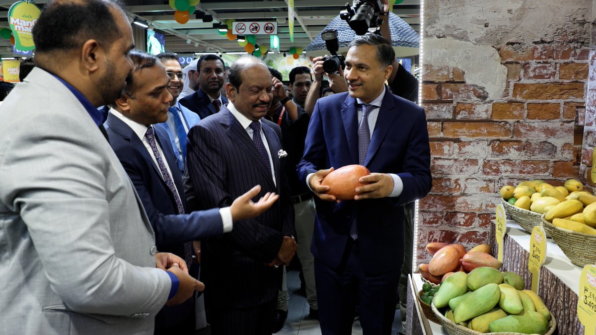 Amb @AdarshSwaika1 inaugurated ‘Mango Mania’@LuLuHyperKW. The Mango Festival included over 20 varieties of mangoes from different regions of India showcasing 🇮🇳 diversity in 🥭 as well.