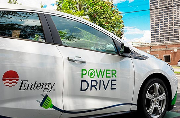 Energy companies using electric vehicles, it just makes sense! @driveelectricla saw this from @entergy, who added 10 EVs to their fleet over the past few years including during the #DRIVEElectricUSA project.
#StoriesfromtheField #DriveElectric #DEUSA #EV #partnerships