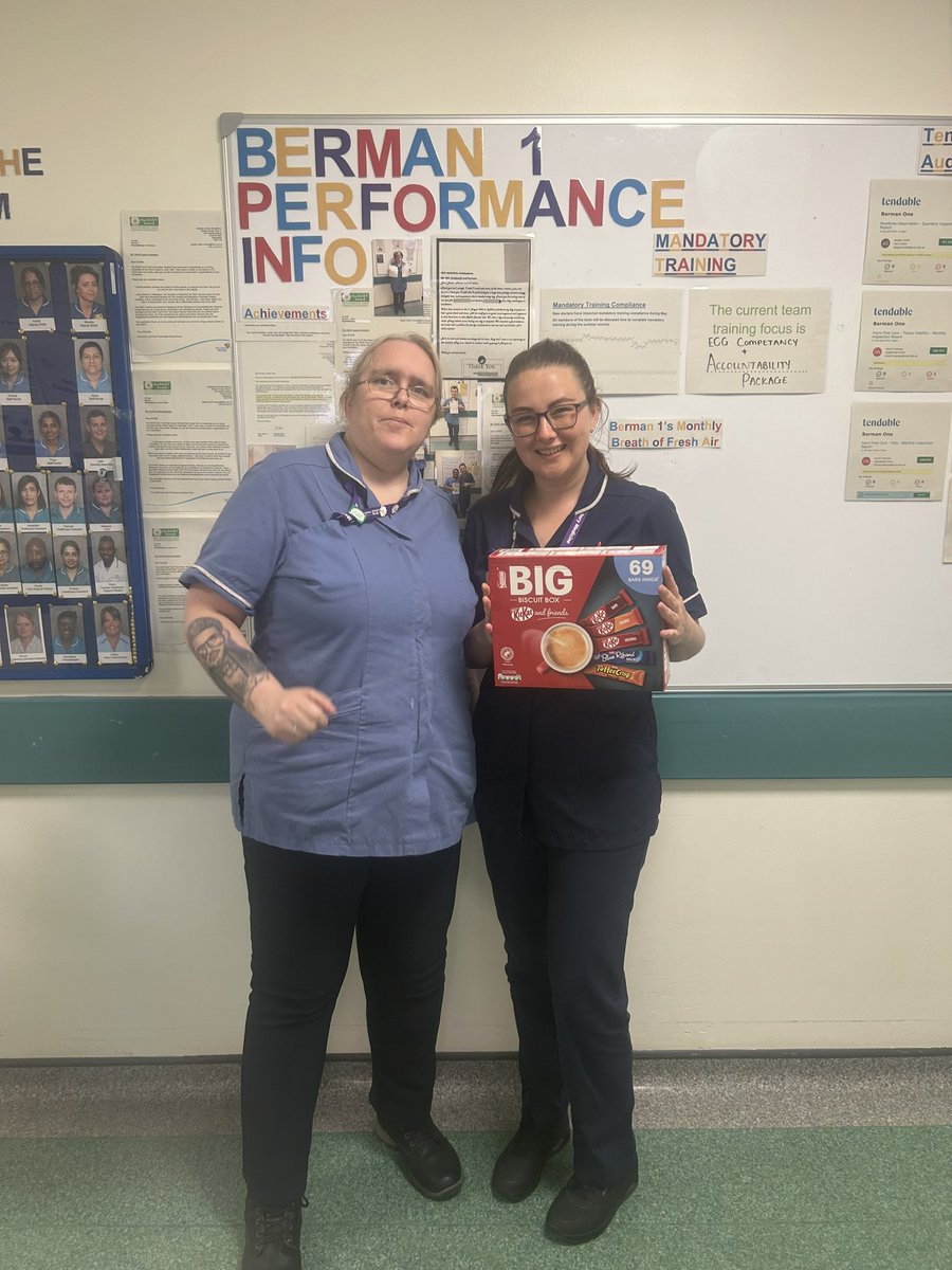 Happy International Nurses day <a href="/NUHMedicine/">NUH Medicine</a> thank you for the treats <a href="/83Willis/">Rebecca Willis</a> <a href="/TraceyS84158159/">Tracey Stevenson</a> #InternationalNursesDay