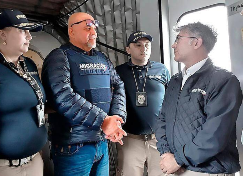 🚨 #Atención 🇨🇴 | La Sala de Justicia y Paz de Bogotá ordenó la libertad del exjefe paramilitar Salvatore Mancuso al sustituir las 57 medidas de aseguramiento en su contra 👉 cablenoticias.tv
