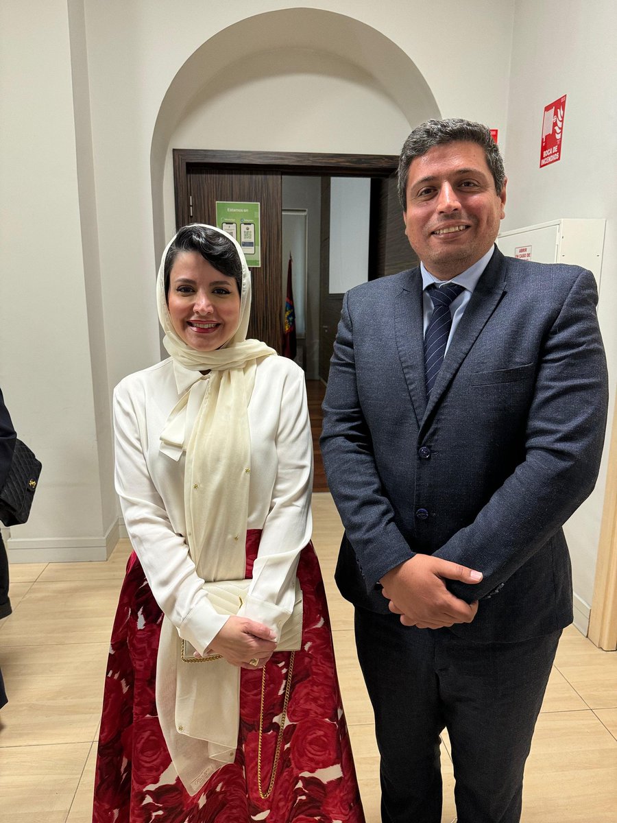 Mohammed Jahjooh محمد عمر جحجوح (@mohammedjahjooh) on Twitter photo تشرفت اليوم بلقاء سفيرة خادم الحرمين الشريفين لدى مملكة اسبانيا، سمو الأميرة هيفاء بنت عبدالعزيز بن عياف آل مقرن خلال الاحتفال السنوي لتأسيس جامعة الدول العربية في العاصمة الاسبانية مدريد.
<a href="/HaifaAlMogrin/">Haifa Almogrin هيفاء بنت عبدالعزيز بن عياف آل مقرن</a> تشرفت اليوم بلقاء سفيرة خادم الحرمين الشريفين لدى مملكة اسبانيا، سمو الأميرة هيفاء بنت عبدالعزيز بن عياف آل مقرن خلال الاحتفال السنوي لتأسيس جامعة الدول العربية في العاصمة الاسبانية مدريد.
<a href="/HaifaAlMogrin/">Haifa Almogrin هيفاء بنت عبدالعزيز بن عياف آل مقرن</a>