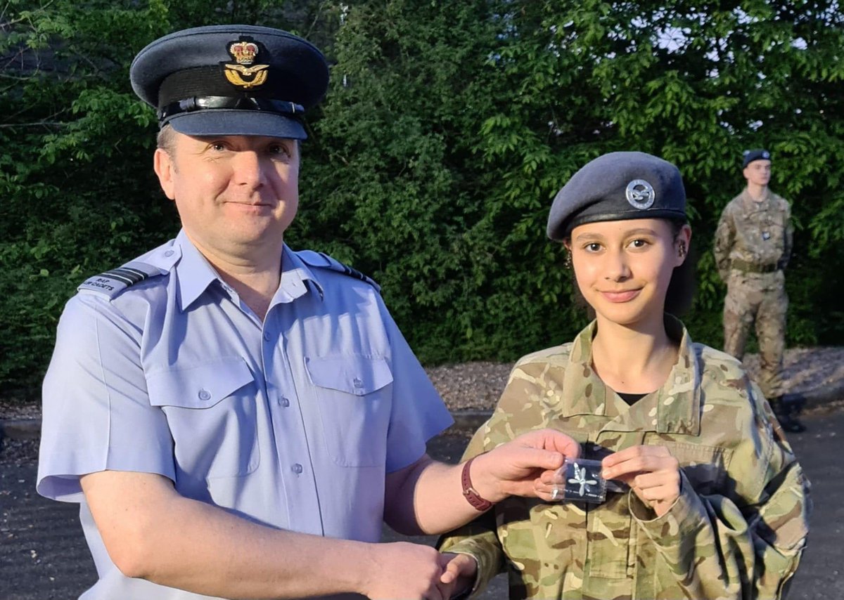@aircadets classification badges presented on last nights parade - Well done both #WhatWeDo @BedsCambsWing @CERegionRAFAC