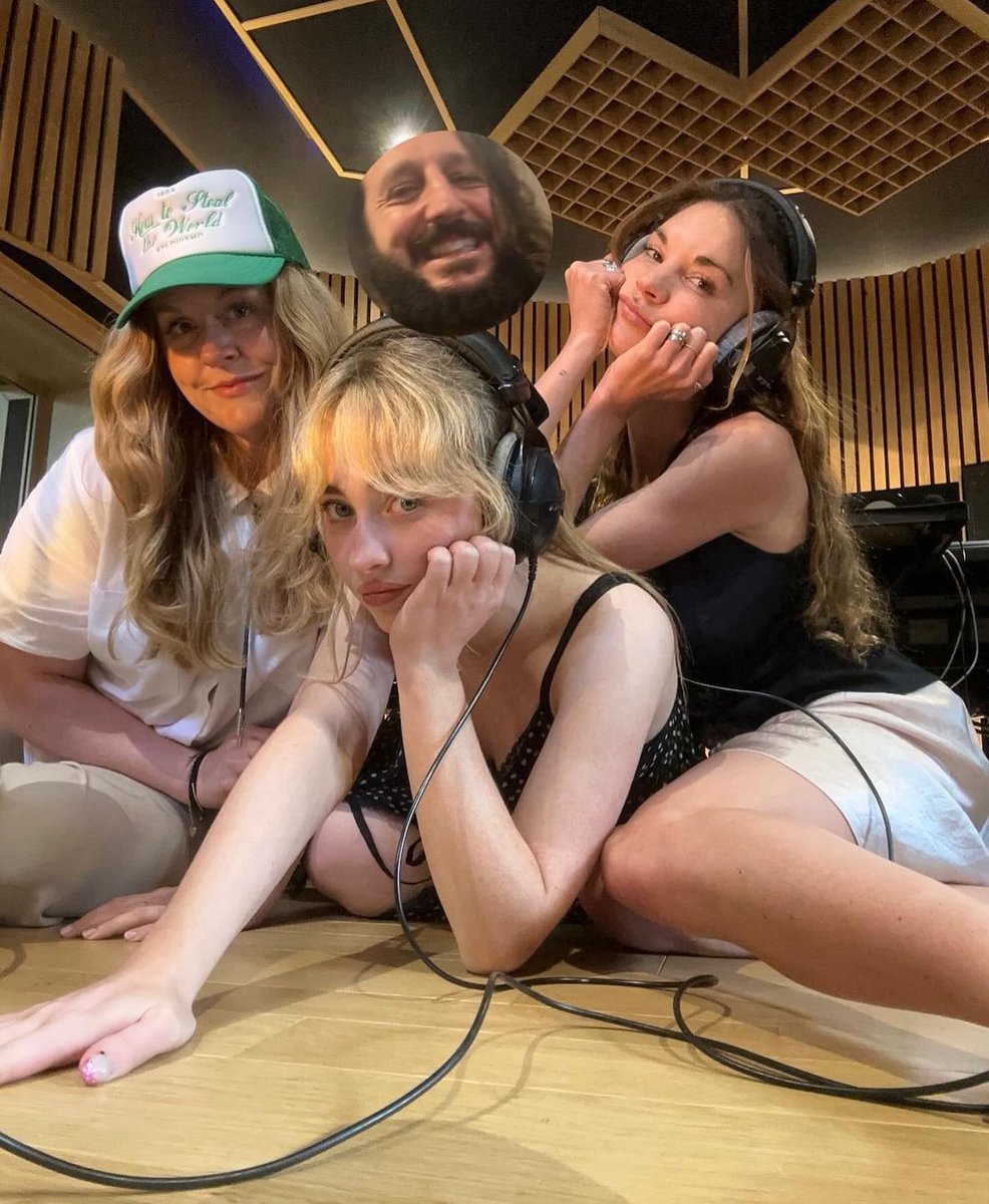 Steph Jones, Julian Bunetta, and Amy Allen talk about Sabrina Carpenter’s impeccable work ethic; 

“I met her when she was 16 or 17 so it feels so cool to see where she’s headed now. We always knew she had that ‘it factor,’ and I’ve just always been the biggest fan. I would never