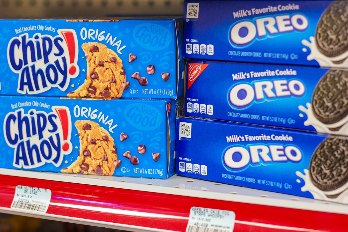 The eternal debate: Chips Ahoy or Oreos? 
Can't pick a side? Join the snack party and enjoy both! 

#chipsahoy #oreos #cookies #chocolate #filling #snacks #snacktime #snackparty #crunchy #creamy #fremontmarket #downtownlasvegas #foodie