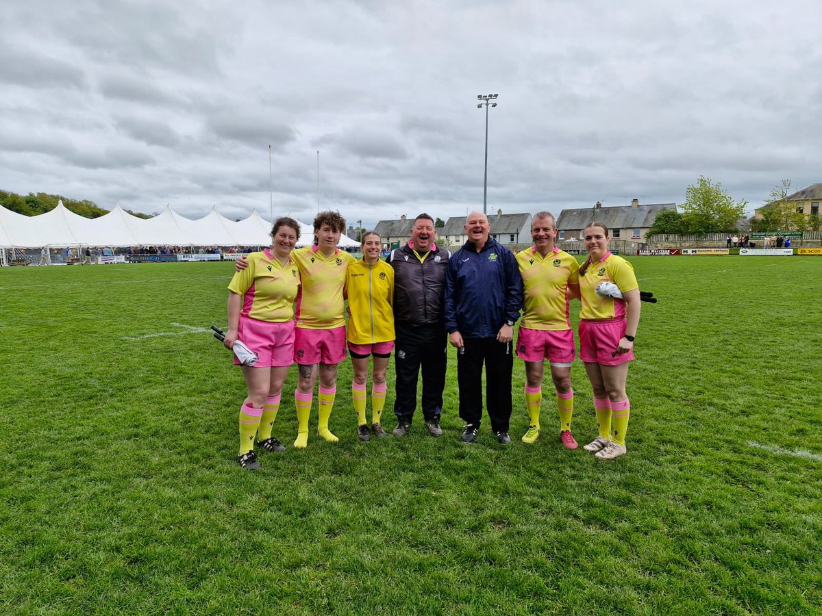 BorderRefs's tweet image. Last weekend saw another double-header at @KelsoRugby and @EarlstonRFC. Massive thanks to a very small group of officials who covered both tournaments. 

Referee numbers continue to be a real challenge in the Borders. Get in touch if you can play your part.