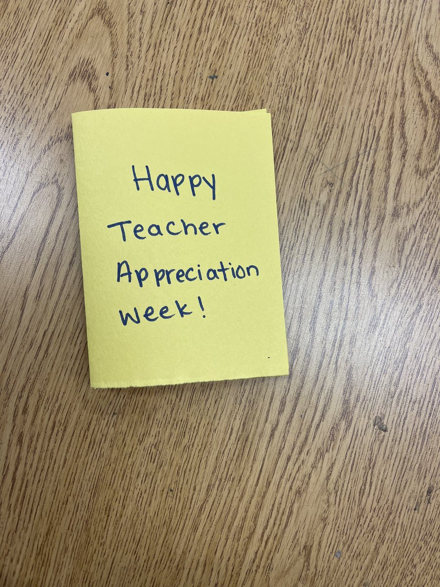 MrsMcIntyre_'s tweet photo. This week students took a little time to write why they appreciate their teacher and planted them a flower. We are thankful for all the teachers that help us grow! #WingateAgTech @UCPSNC @Renee_McKinnon1 @WingateESNC @AGHoulihan https://t.co/AFOoxKi4jo