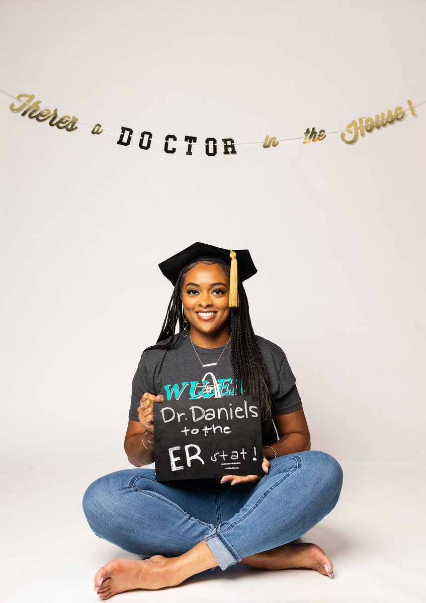 God, you did your big one. Despite my suffering along with prayer & therapy, you never led me astray. 

2 days until I become the 1st Doctor in my family!✨

#gradszn #medtwitter #blackinmedicine #childhoodabuse  #firstgen #firstgenerationdoctor #snmadiamondclass #embound