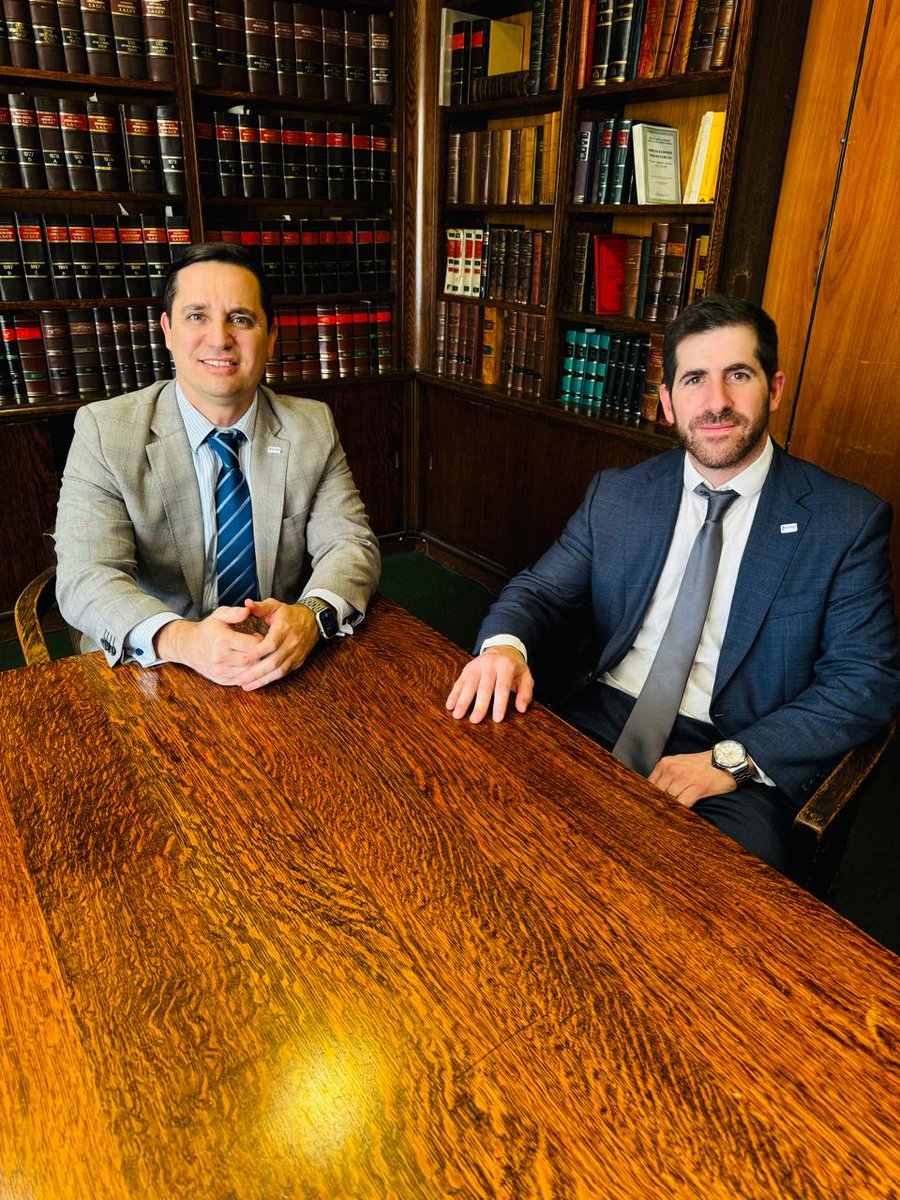AbogadosdelF's tweet photo. REUNIÓN DE LABOR CON NUEVA INCORPORACIÓN A LA ADF - Este jueves 09/05/24 tuvo lugar una reunión de labor entre Nahuel Altieri (Presidente de la ADF) y el Dr. Martin Fiorito (@hablaloconmiabogado)

Si queres sumarte a la Comisión escribinos a noveles@abogadosdelfuero.org.ar. https://t.co/CBYA3aOMGf