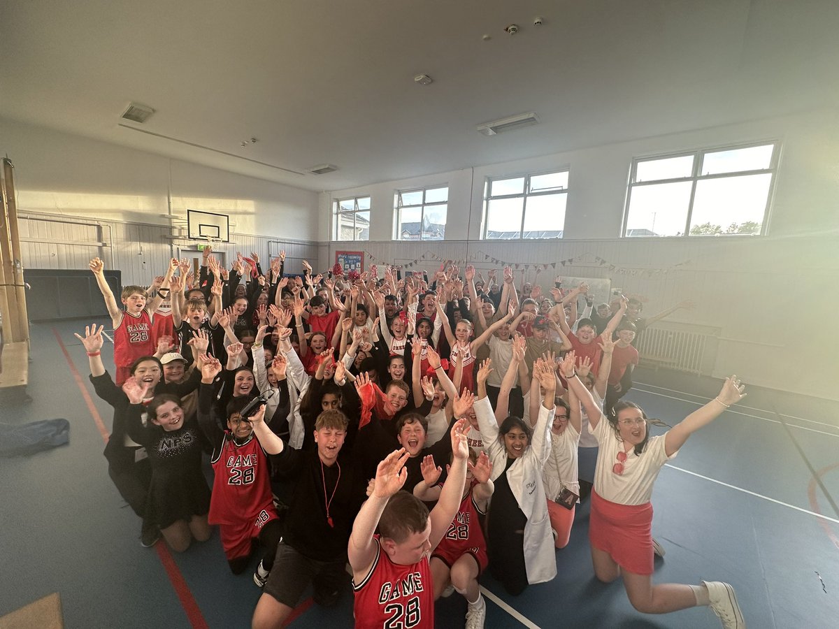 Lots of proud faces after tonight’s final performance of High School Musical Jr. 🏀🏆✨🎭 P7 you were amazing! #wereallinthistogether #reachforthestars