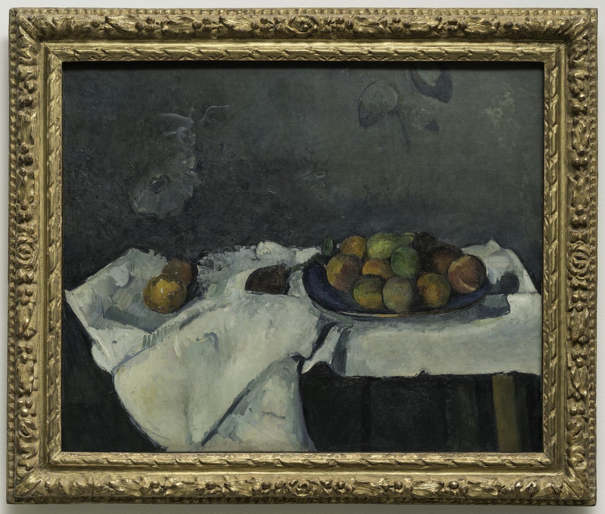 #PaulCézanne's fruit still lifes are marked by vibrant colors, geometric shapes, and dynamic compositions. Departing from a traditional perspective, he captures the subtle interplay of light and shadow.

🎨 : Paul Cézanne, 'Still Life: Plate of Peaches,' ca. 1879–80.