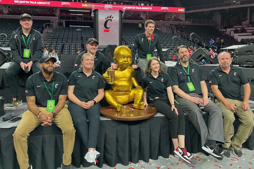 We're especially grateful this week for our team behind the teams. Join us in celebrating @GoBearcatsOps during Event & Facility Manager Appreciation Week! 🎉 

#Bearcats | @cefmafacilities