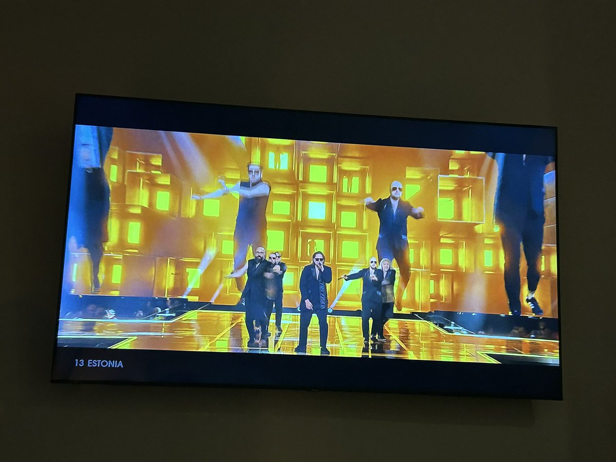 Estonia dancing on stage like no one is watching. Love it! #Eurovision2024