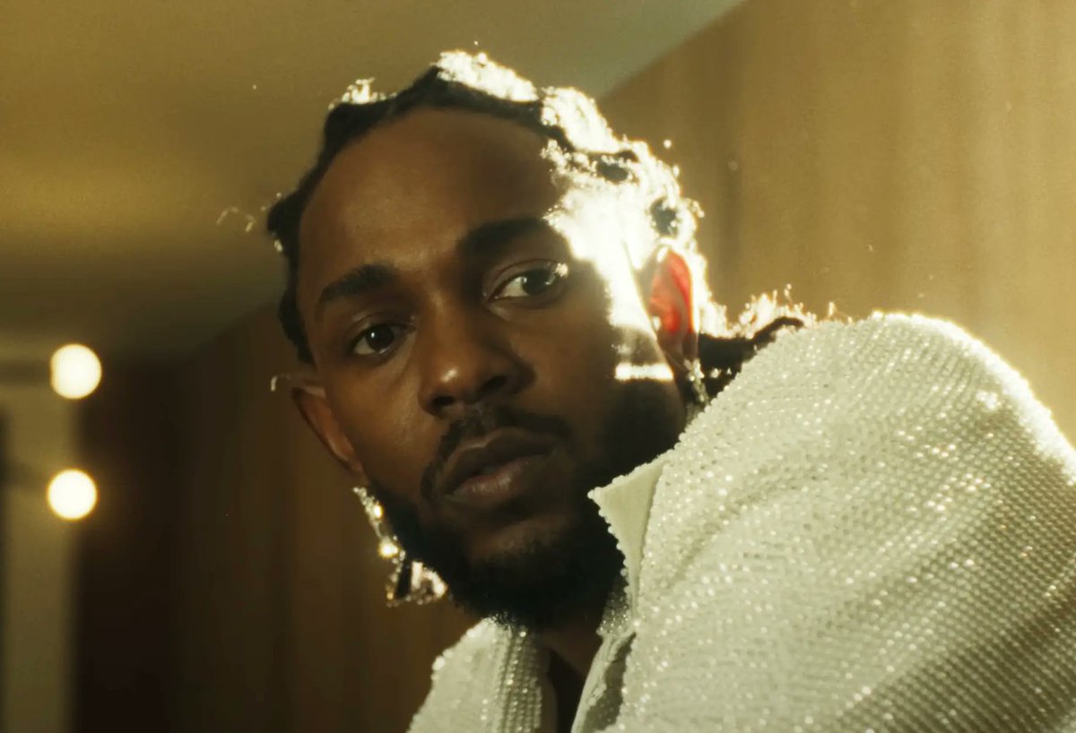 Kendrick Lamar Beat Drake By Being Drake

Kendrick beat Drake at his own game, using infectious hits and internet-savvy release tactics to turn the battle in his favor.

Read 🔗 complex.com/music/a/peter-…