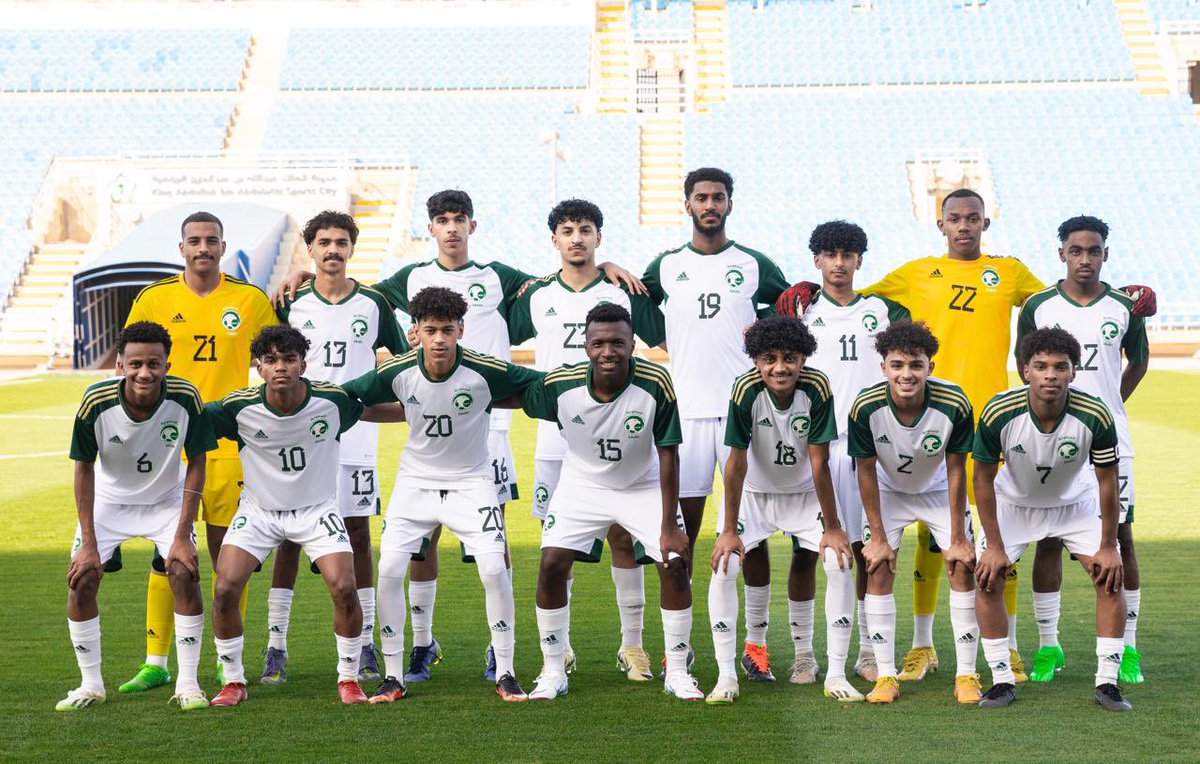 📷 | نفتخر بأن يكون الكيان نادي #الشرق أحد مصادر المنتخبات الوطنية  لـ اغلى بلد على كافة الدرجات والالعاب 👏🏻🇸🇦 . 

اديب الشميمري من معسكر الاخضر 💪🏻🧡. 

#المنتخب_السعودي