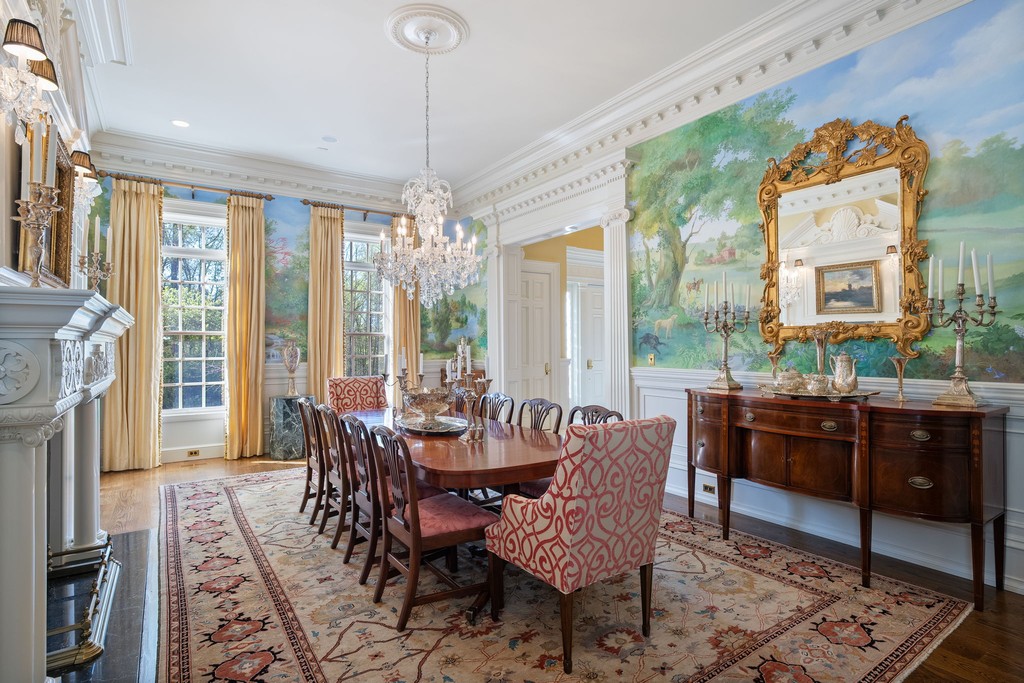 JonMandRealtor's tweet photo. New Listing ✨7701 Woodbridge Hill Rd invites you to a world of elegance. This sprawling estate on 3 acres boasts a stunning marble foyer, 7 fireplaces, a gourmet kitchen, and endless space for entertaining. Ready to see more? Check out the link in bio or https://t.co/ktIxUQ2fFj. https://t.co/aCnEigZF6D