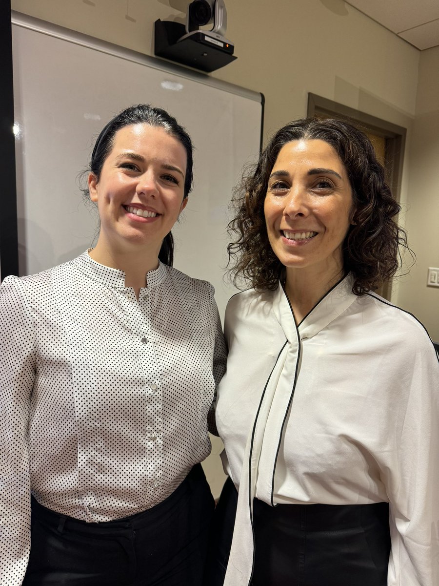 .@Brown_SPH Health Services Research Seminar speaker @contirena1 @BU_Tweets (on right) gave a great & timely talk on US Public Health & Prescription Drugs - here with her @Brown_SPH colleague @PharmEpi Kaley Hayes 🎉