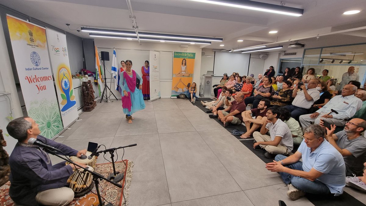 iccr_israel's tweet photo. On May 9, organized Kathak Performance by Israeli artists #Ayalalev and her students with Tabla player #Danielwhite at ICC, #TelAviv. It was mesmerizing for audience to witness Kathak fusioned with #Bollywood and Israeli music.
@iccr_hq @indemtel https://t.co/r7ydEh8MSS