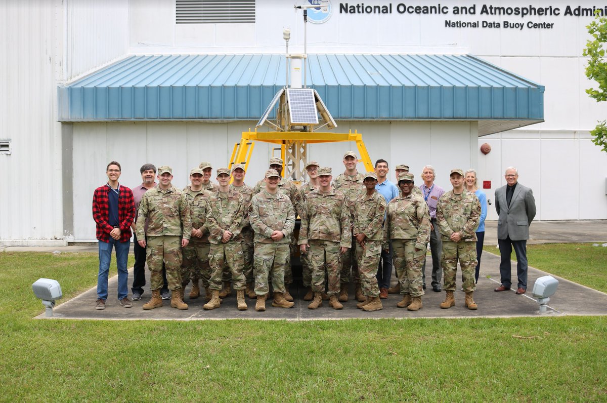 Last Friday, we welcomed back the @USAFReserve 's 5th Operational Weather Flight (Shaw AFB, NC) at NDBC during a visit to the #GulfCoast. It was a great opportunity to update them on all things #NDBC. @403rdWing