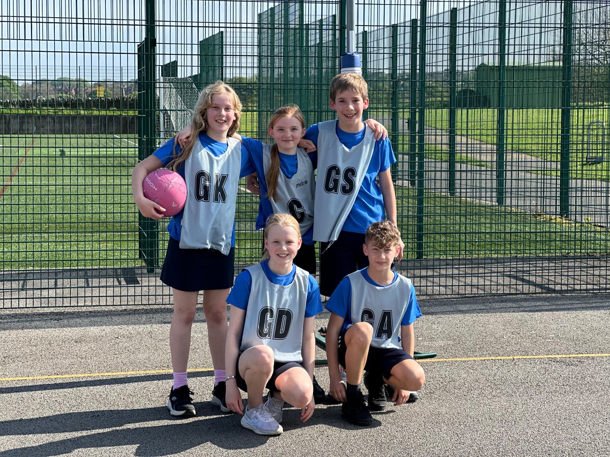 Another great <a href="/4Penistone/">Penistone 4 Sport</a> event today. Netball was a challenge for us today giving us some great lessons in resilience, team work and determination. #proud We always win we are learning. 👏🏻👏🏻