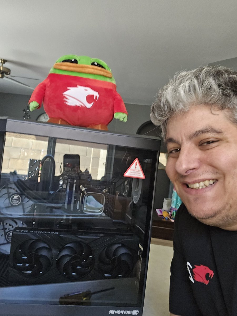 SerthSerthy's tweet photo. @iBUYPOWER just wanted to share my new pc!! Haven't turned it on yet but I'm sure it's beeeeeeeaaasssssst as per the qc, Here's a Pic of me and peeps;) https://t.co/UdYaReZEdD