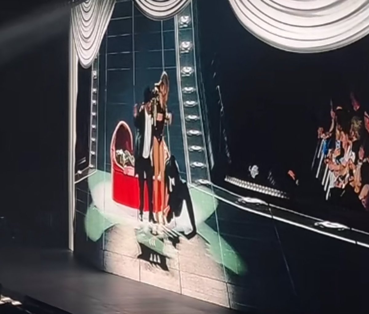 i don’t think you guys understand she was DEAD ON THE GROUND and they PICKED HER UP, they DOLLED HER UP, and she faked it till she made it. I AM SO GAGGED