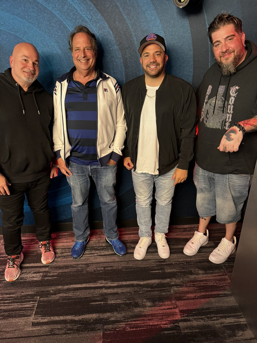 Brand New #TheBonfire Podcast w/ @bigjayoakerson @RobertKelly @realjonlovitz & @PaulVirzi out now! Download, Rate, Review & Subscribe wherever you listen! #CrackleCrackle podcasts.apple.com/us/podcast/the…