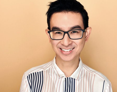 #FromTheArchive: “I took a notebook on these walks and wrote down small observations—the ducks that swam in the water, the dialogue of people I walked past, the plants nearby,” says @ericnguyenisok on taking walking breaks in #WritersRecommend. at.pw.org/WREricNguyen