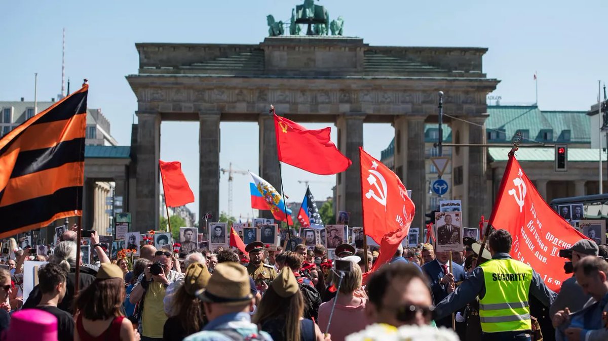 Victory Day celebrated in Germany despite official bans In Berlin, despite pressure from police and collapsing German-Russian relations, many locals held events commemorating “the 79th anniversary of liberation from fascism.” Police confiscated several copies of Junge Welt…