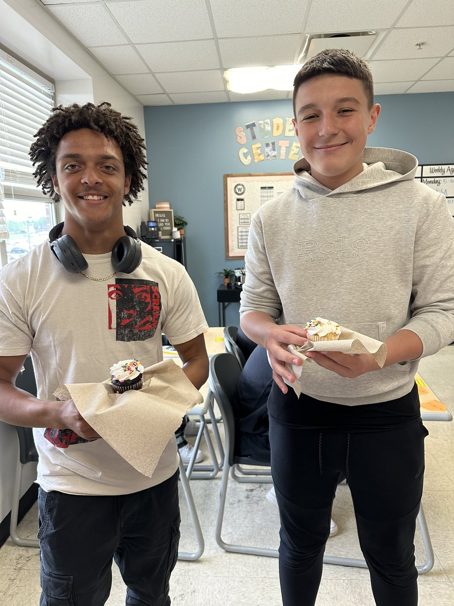 These Algebra I students reviewed factoring quadratics with a matching game that is always a crowd favorite! Today was extra sweet because cupcakes were on the line! 🧁✏️ #MathisFUN #CultureofGreatness