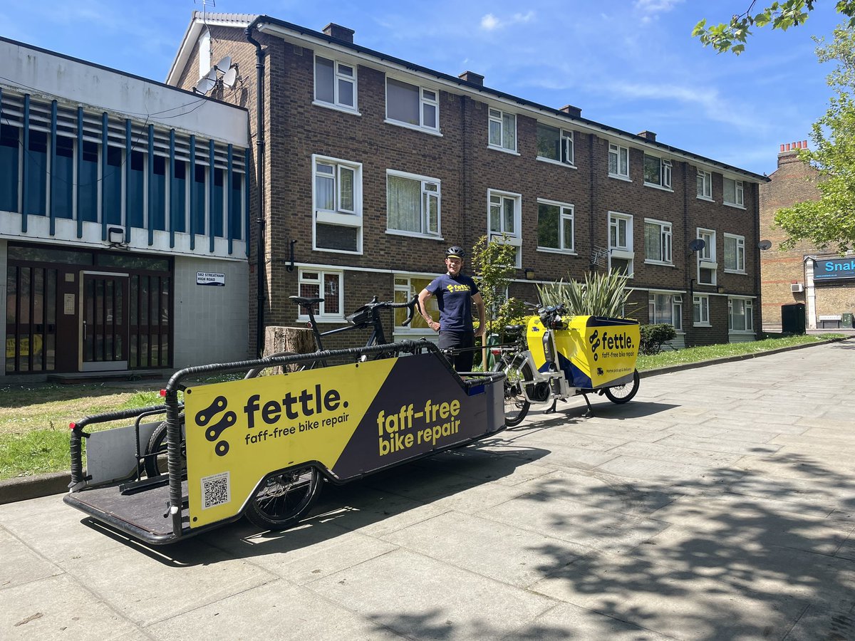 In more positive ‘transport’ news today, look what I saw parked up on the high road #Streatham! Met this lovely @fettlebike rider & stopped to chat about what he does. This could be a gamechanger to get people’s bikes fixed / serviced on the go / at work etc They’re coming to