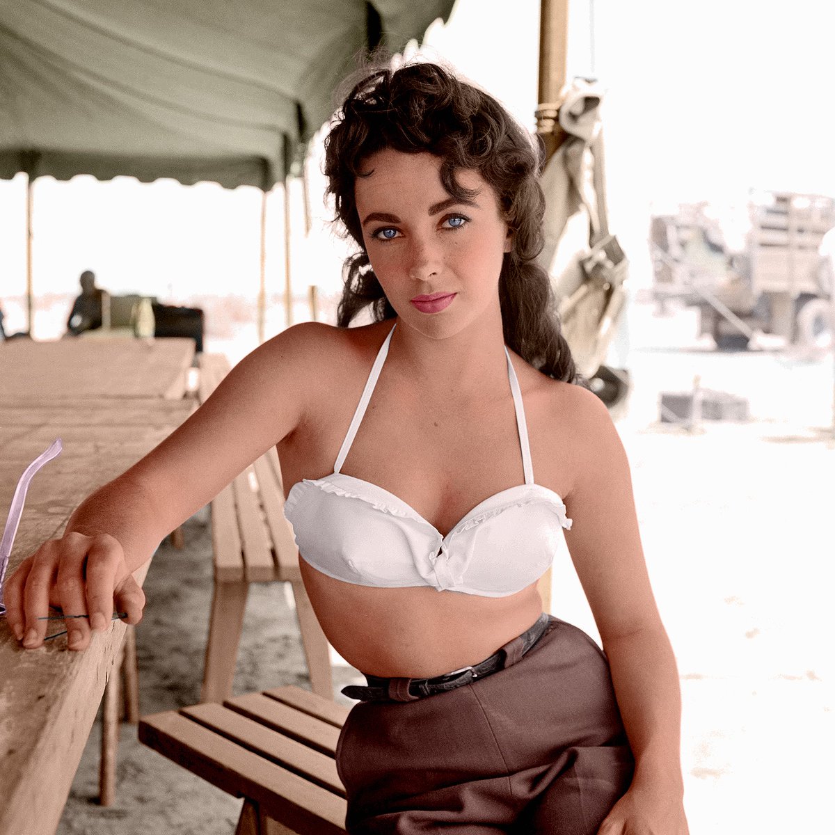 Elizabeth Taylor: The Lost Tapes will have its world premiere at Cannes Film Festival this month! Directed by Nanette Burstein, the documentary uses audio interviews with Elizabeth to examine the icon’s life in her own words. The film debuts 8/3 on @HBO and can be streamed on Max