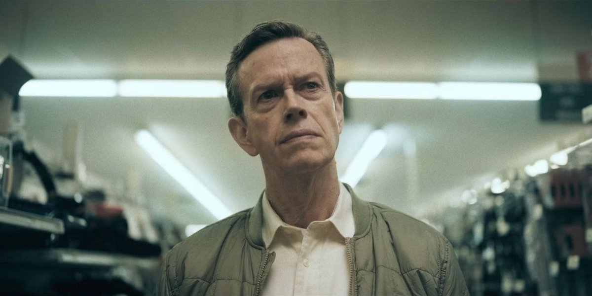 MrJustQuentin's tweet photo. Si #LaRoy a du mal à s'affranchir de ses influences (les frères Coen et un peu Tarantino), il parvient à être suffisamment solide et attachant pour divertir humblement. Son casting de second couteau du cinéma (Dylan Baker ❤️) tirant enfin l'affiche pr eux.
Sympathique surprise 👍 https://t.co/9Mf8O8Ntv1