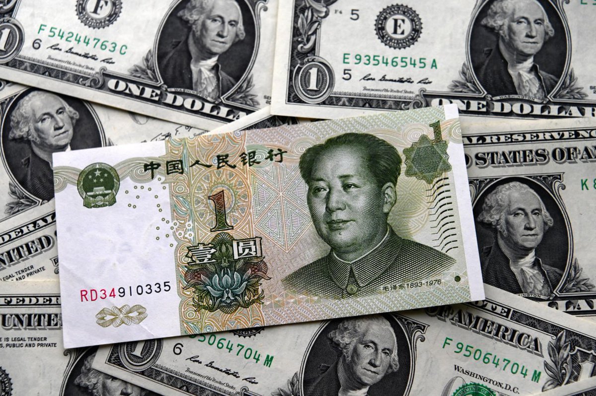 🇨🇳💵 FMI: China y sus socios han reducido su uso del dólar en el comercio desde 2022 Pekín y sus socios han disminuido el uso del dólar estadounidense en la financiación del comercio desde principios de 2022
