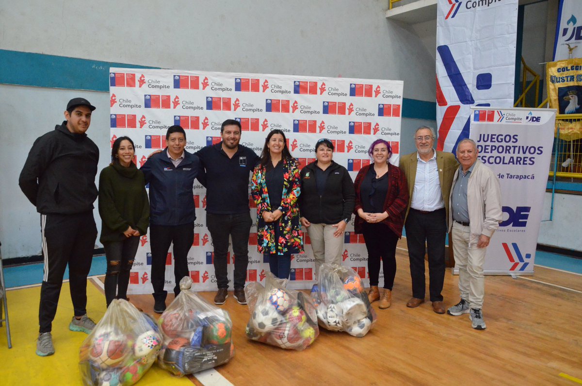 Delegado presidencial @dquinterosr participa en el lanzamiento de los Juegos Deportivos Escolares 2024 junto a la seremi de Deportes @VaniaLlantenSRM #Tarapacá #iquique #Tamarugal