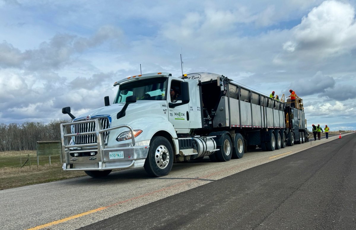Morsky Construction from Regina taking care of Saskatchewan roads with an International LT truck and a Trout River trailer!