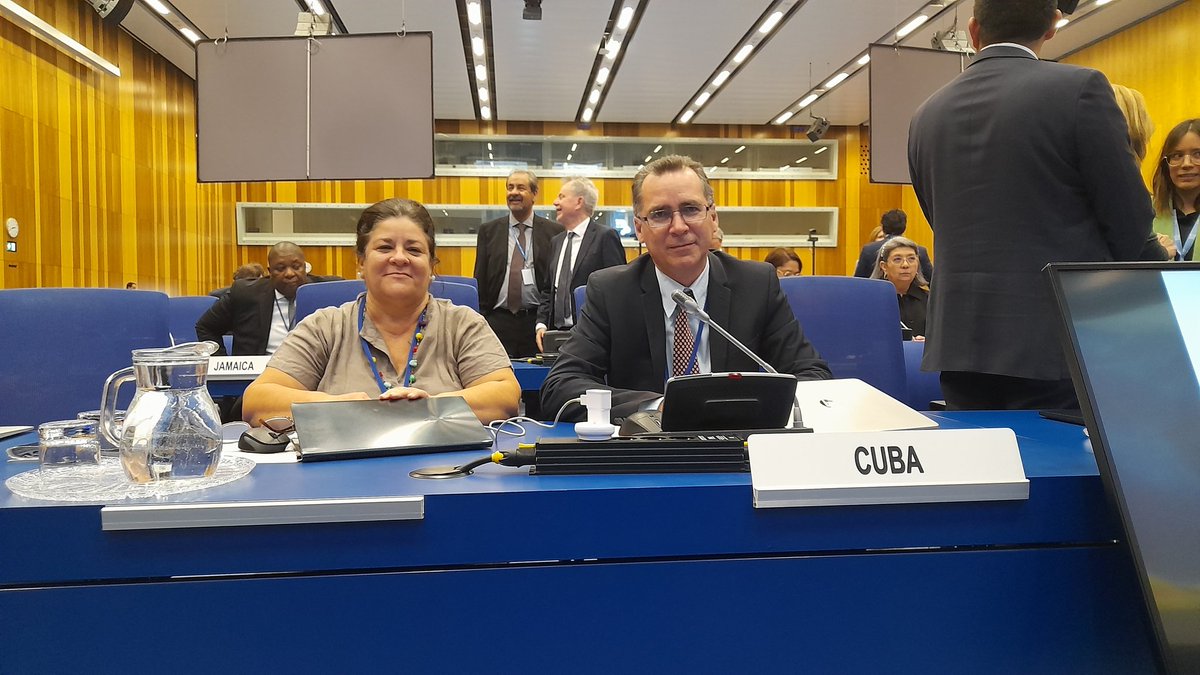 El embajador @paulberticu y @GladysLopezB encabezaron la delegación cubana que participó este jueves en la Reunión Conjunta de ORA-OCTA que evaluó los programas de cooperación técnica del @iaeaorg en la región de América Latina y el Caribe. #ÁtomosPorLaPaz
