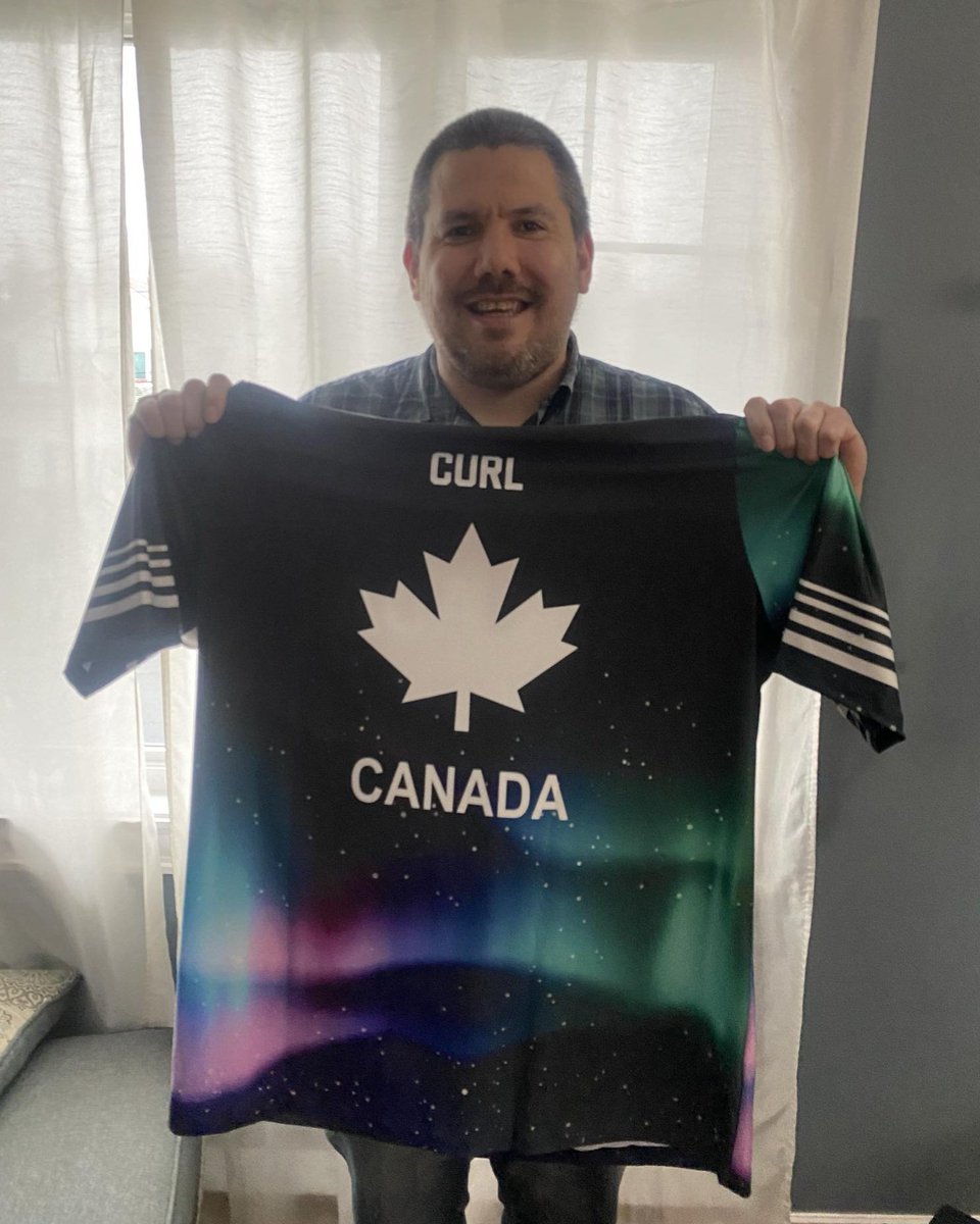 @CurlingCanada @GoldlineCurling My wife @SwimandOhmm bought me a customized curling jersey for my birthday and I love it!!!!!  I grew up seeing the Northern Lights in Labrador, so it's extra special.  🥌
