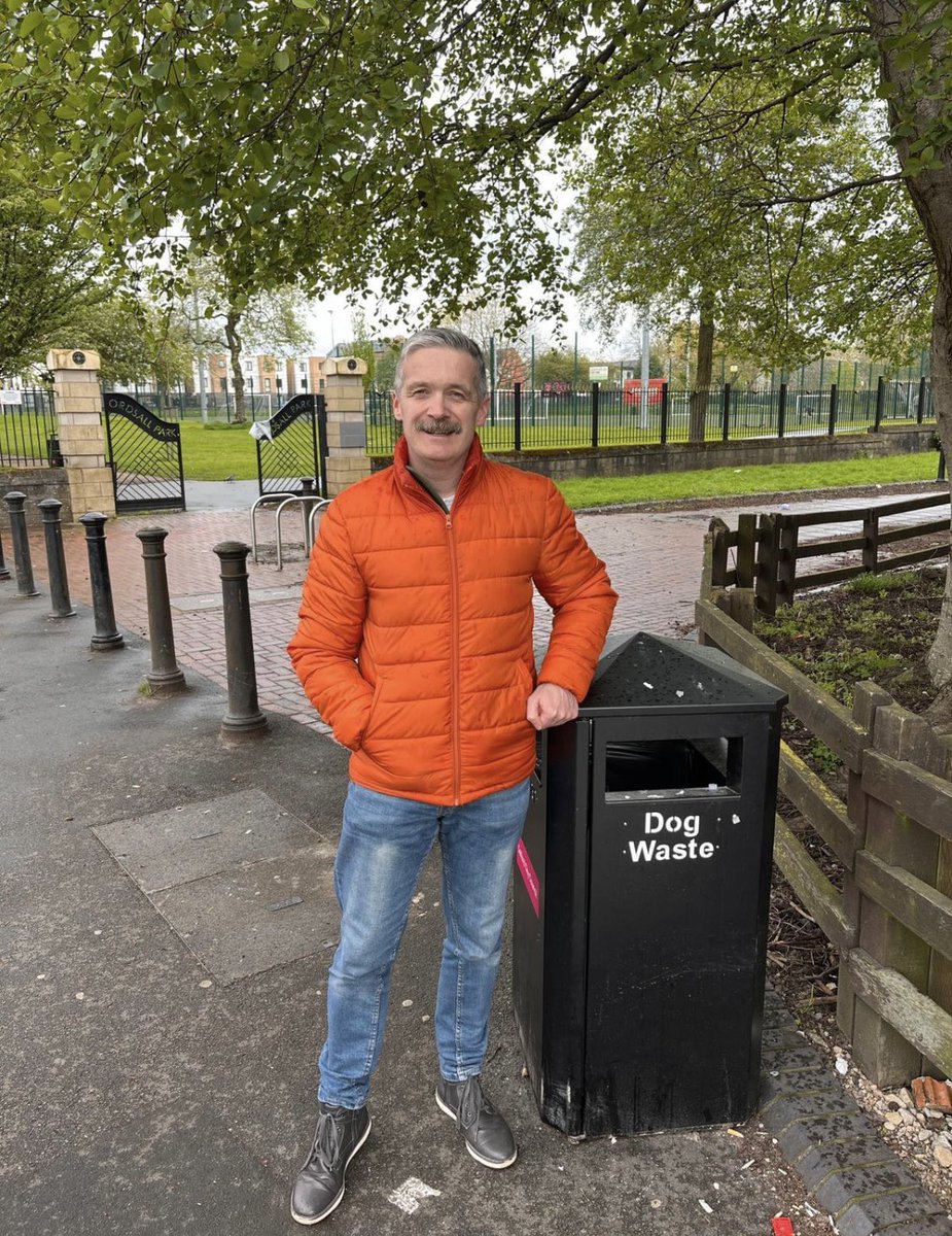 Another Landowner Takes Responsibility for Litter!

Tesco Express on Trafford Rd after constant lobbying have taken responsibility the land behind their shop and will maintain it from now on! 

Quays Lib Dems: ‘Tough on Grime, and Tough on the Causes of Grime’.