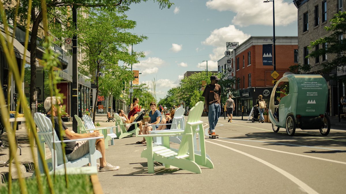 Did you know some of Montréal’s busiest streets close to cars and transform into pedestrianized streets each summer for people to enjoy? Come to Building Great Streets on 5/19 at @THSEA to hear from @JeanBeaudoin_ on how that came into existence. Info: seattlegreenways.org/greatstreets