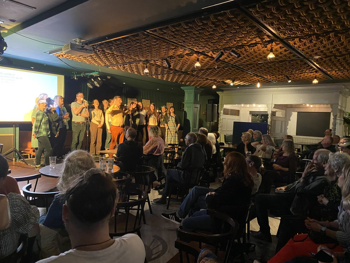 Audience enjoying sea shanties at Horatio’s Bar @BTNPalacePier