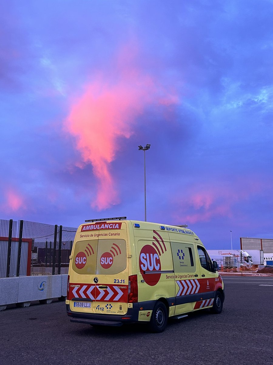 🚨INFORMACIÓN 🚨 Día intenso en llegada de neumáticas con personas  de origen magrebís y subsaharianos, han llegado 4 neumáticas, 2 en Gran Tarajal, una en Puerto de Rosario y otra en Corralejo, un quinto rescate en curso al sur <a href="/salvamentogob/">SALVAMENTO MARÍTIMO</a> <a href="/112canarias/">112 Canarias</a> <a href="/guardiacivil/">Guardia Civil</a>