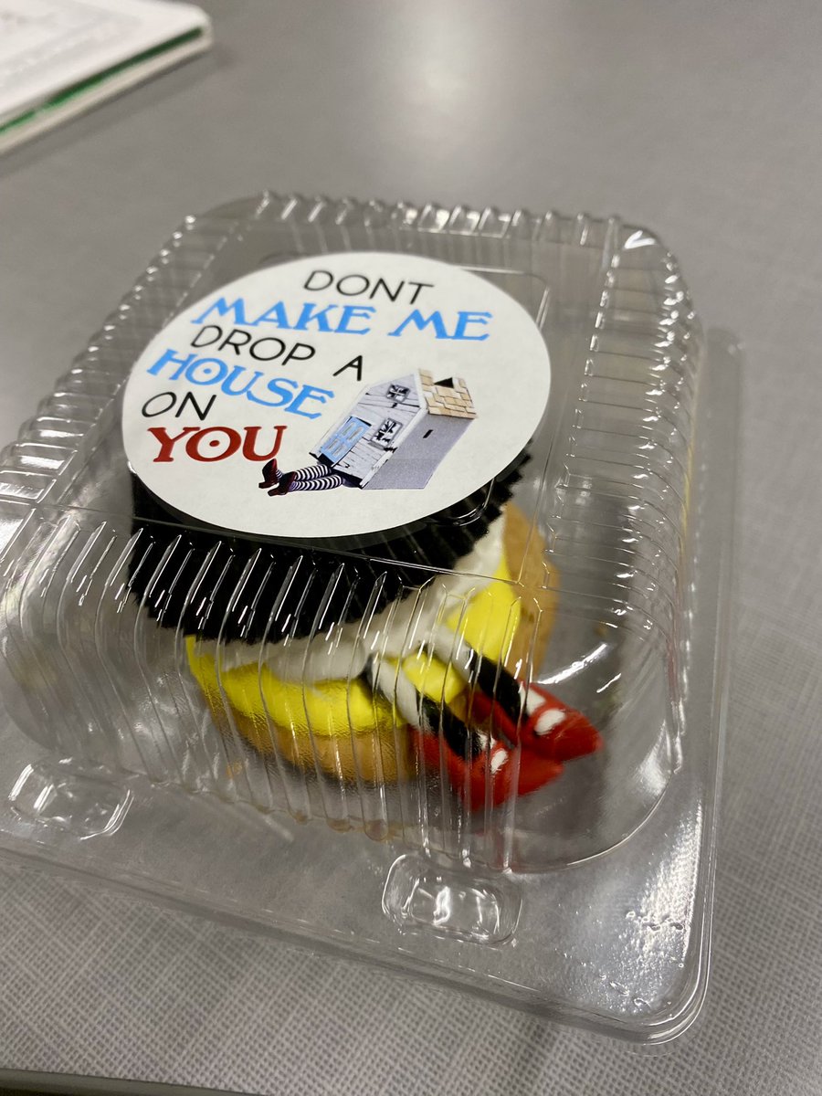 Perfect timing @burgessdave! Thank you for the book- inspiration for the end of the year! 🏴‍☠️Won it in the #PD4uandme chat with @emilyfranESL & @specialtechie on Saturdays! Also, a super fun cupcake to push through the week from @Rockin_Rhinos! 🦏 #TeacherAppreciationWeek