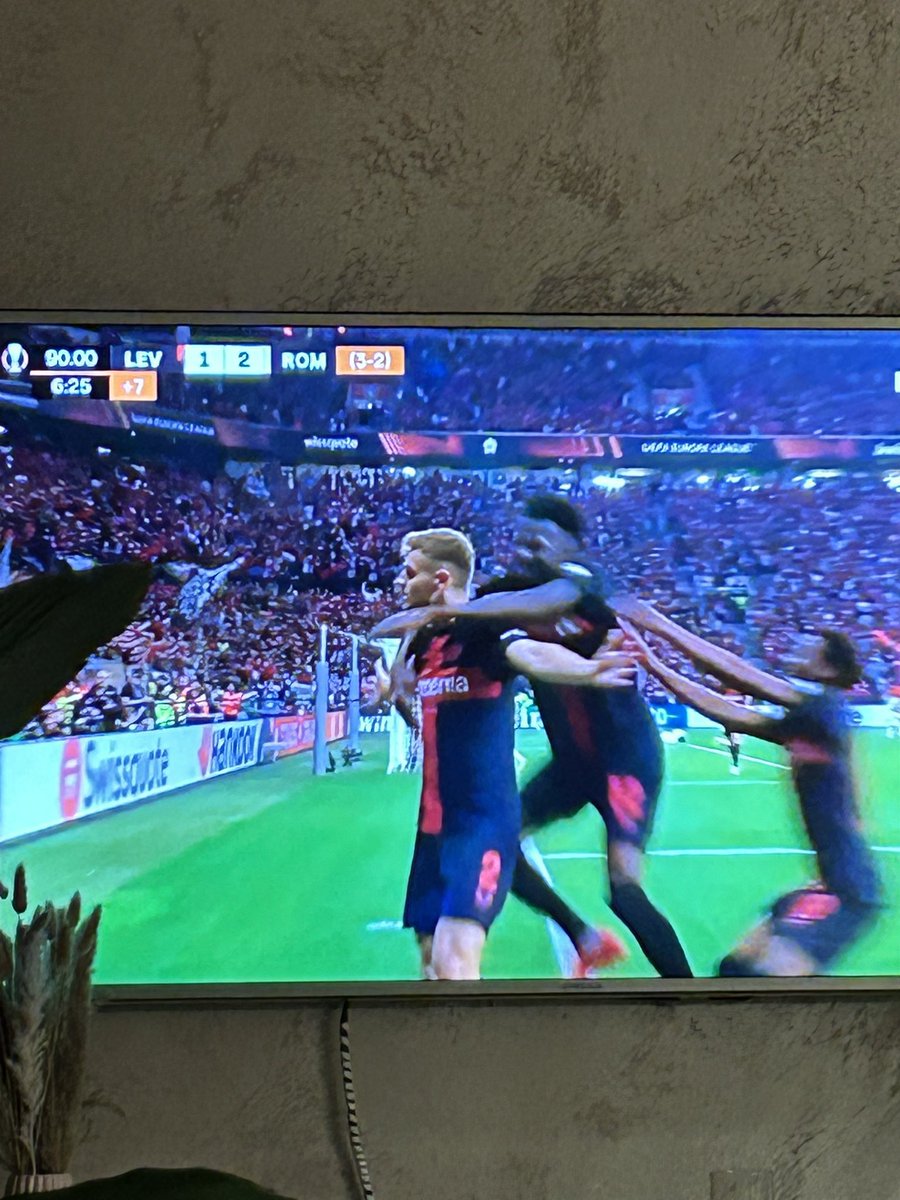 Da ist doch schwarze Magie im Spiel #LEVROM